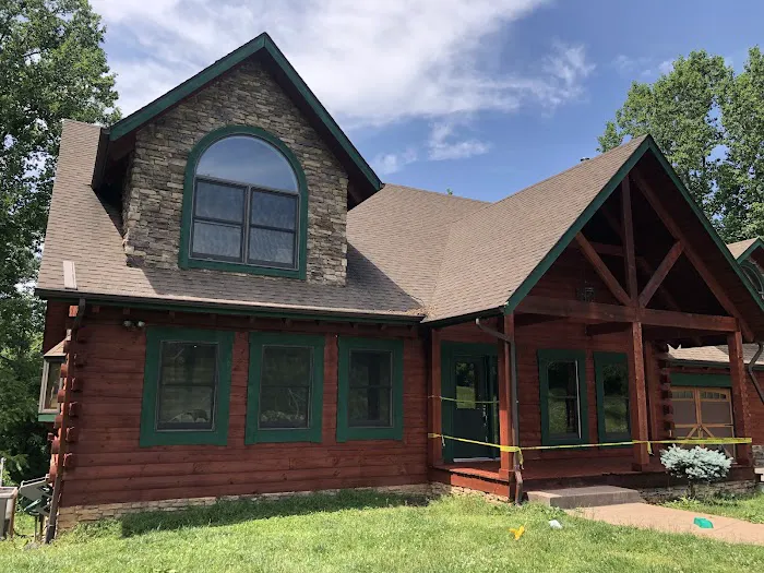 Surratt's Window Cleaning & Painting Picture 3