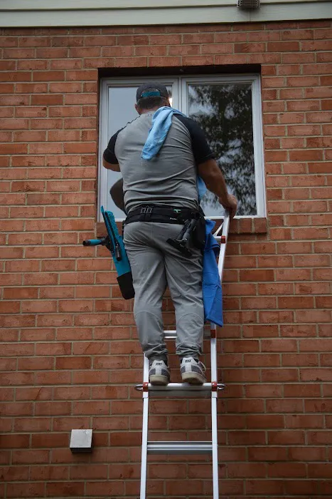 Surratt's Window Cleaning & Painting Picture 8