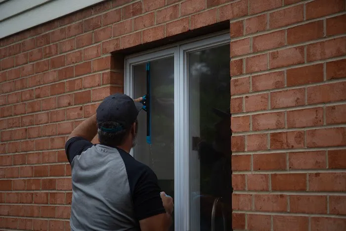 Surratt's Window Cleaning & Painting Picture 10