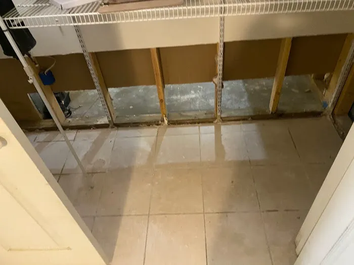 Rapid-Dry Emergency Water Restoration Picture 3