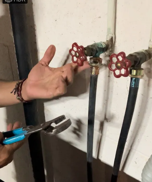 Catons Plumbing, Drains & Water Cleanup Picture 3