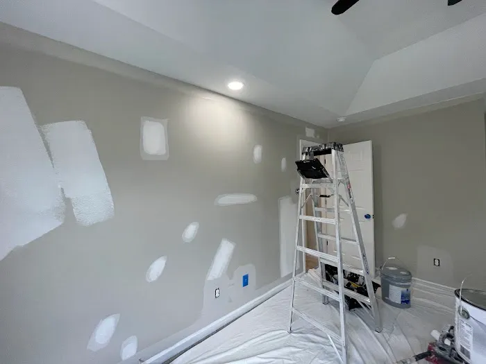 EVEREST’S PAINTING & SONS LLC Picture 7