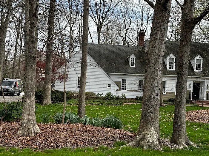 EVEREST’S PAINTING & SONS LLC Picture 10