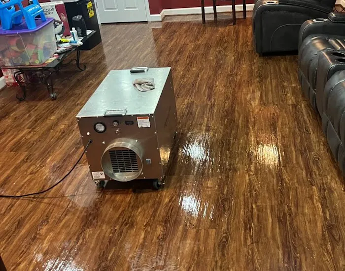 Advantage Mold Experts Picture 10