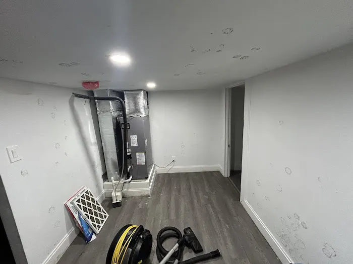 Mold Solutions & Inspections Picture 5