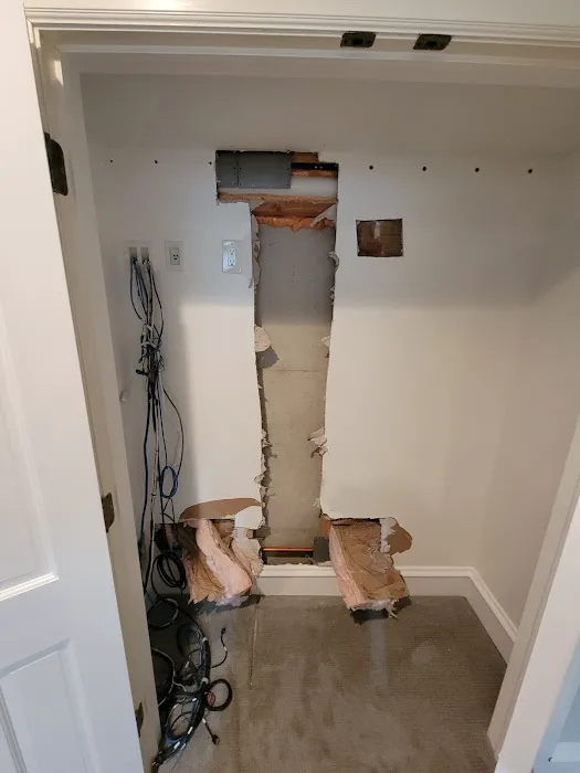 Local House Painters -Drywall Repairs - Painting Interiors Picture 2