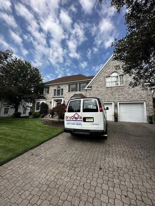 DryQuik Water Damage Restoration Picture 3