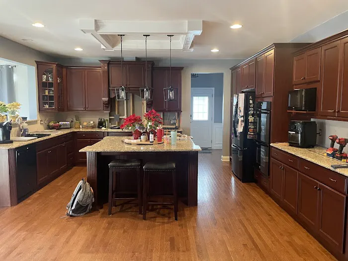 Snow's Painting Llc Picture 7