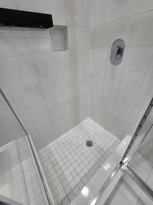 Crown Mold Specialists Picture 4