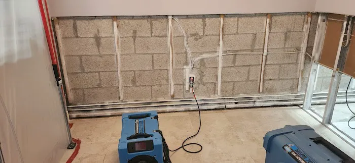 Manhattan Water & Fire Damage Restoration Picture 1