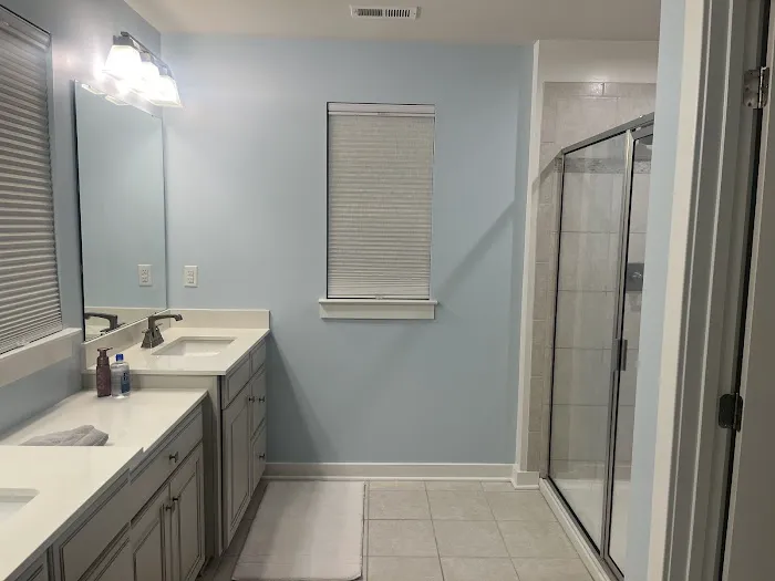 Revive Painting & PowerWashing Picture 1