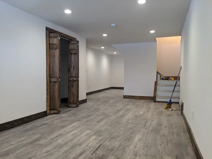 Phillips Inc. Picture 7