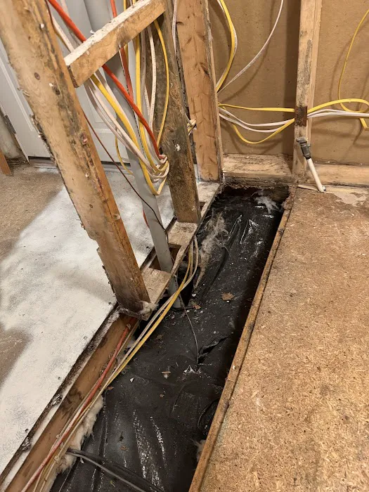 Island Emergency Disaster Restoration Inc Picture 3