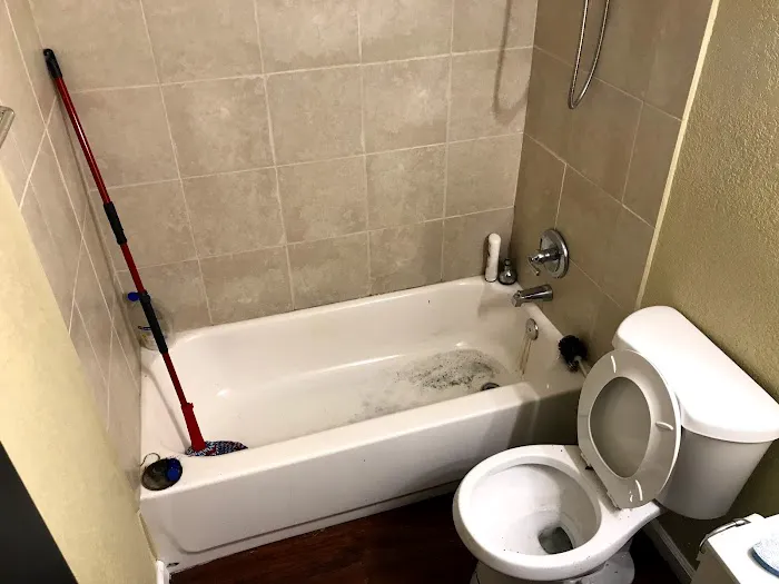 Drain Wizard Plumbing and Drain Cleaning Picture 4