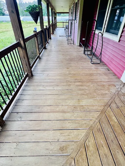 C.R. PRO PAINTING & PRESSURE WASHING Picture 6