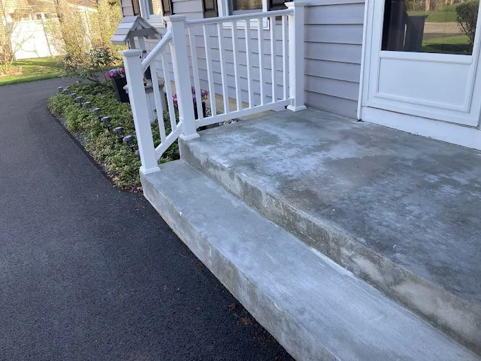 I Know a Guy Picture 6