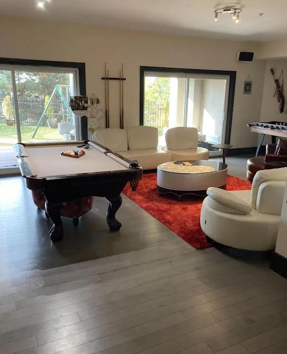 Carle Place Picture 4