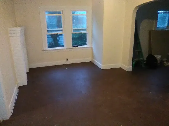 Aaron’s Building Maintenance Home repair and Handyman services Picture 4