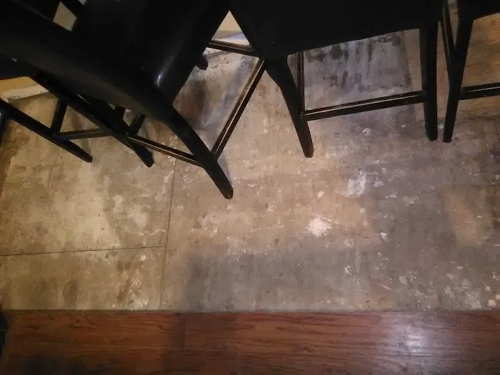 Aaron’s Building Maintenance Home repair and Handyman services Picture 8