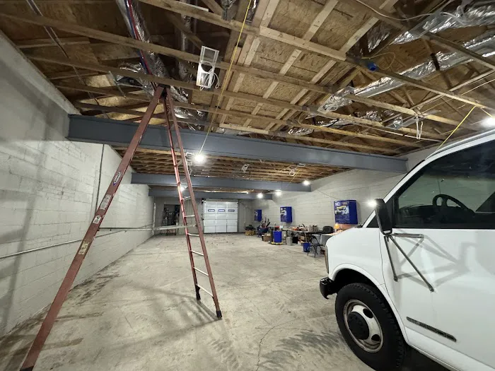 Melo Powerwashing & Painting Picture 4