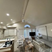 Melo Powerwashing & Painting ico