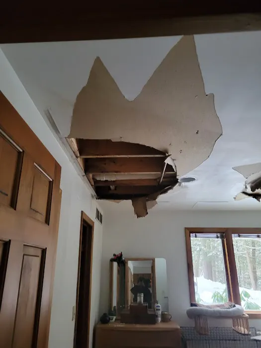 VT 24 Hr Emergency Services Picture 3