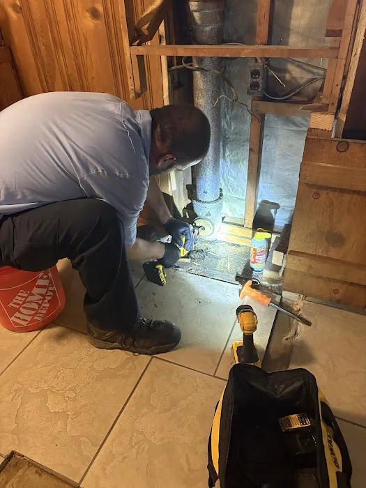 Roto-Rooter Plumbing & Water Cleanup Picture 4