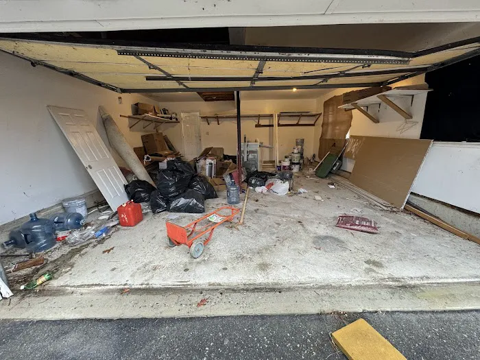 VP Demolition & Junk Removal Inc. Picture 9