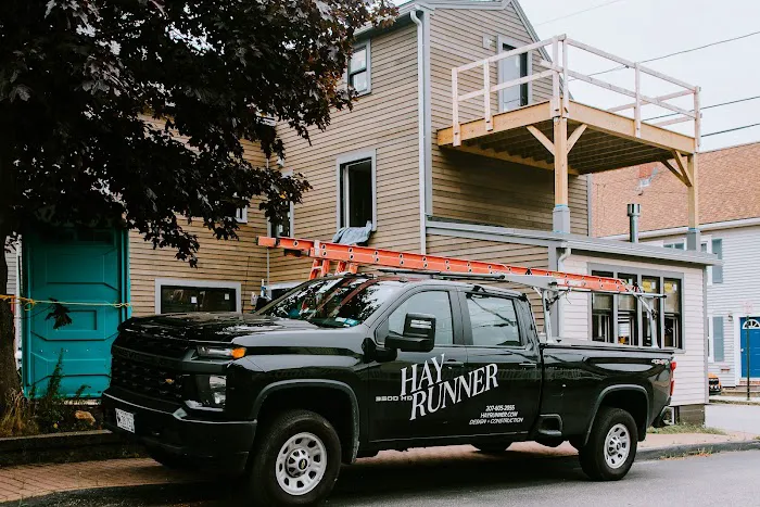 Hay Runner Picture 3