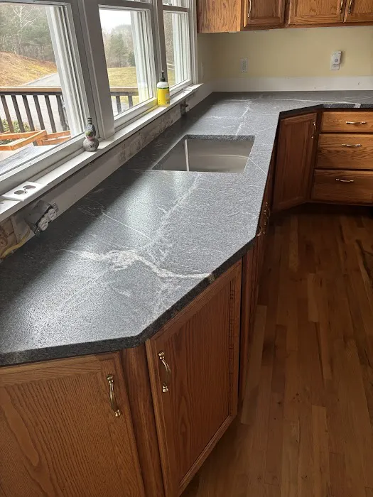 Hickory Harbor Homes Picture 9