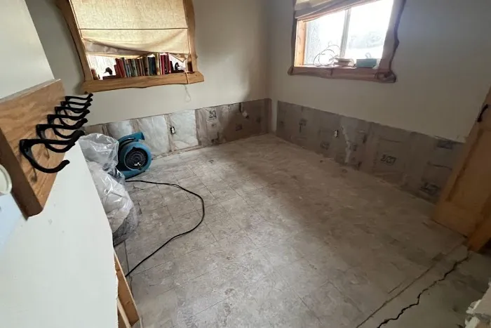 First Response Restoration Wisconsin | Water | Roofing | Mold | Siding | Gutters Picture 6