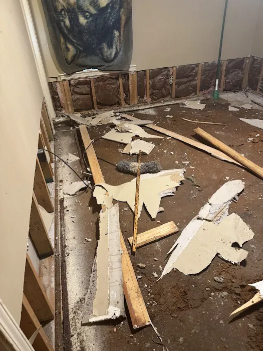 DEC FIRE & WATER RESTORATION Picture 1