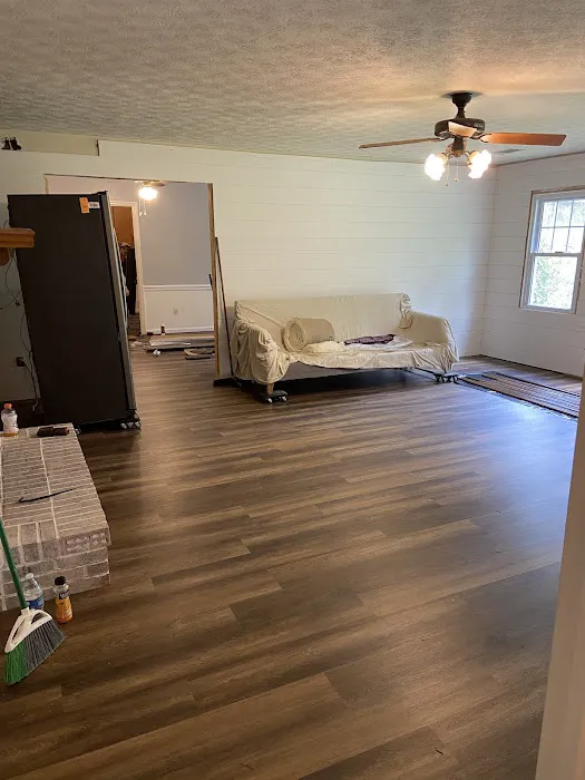 LYH Enterprises Picture 3