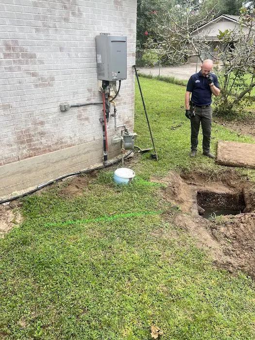 Roto-Rooter Plumbing & Water Clean-up Picture 4