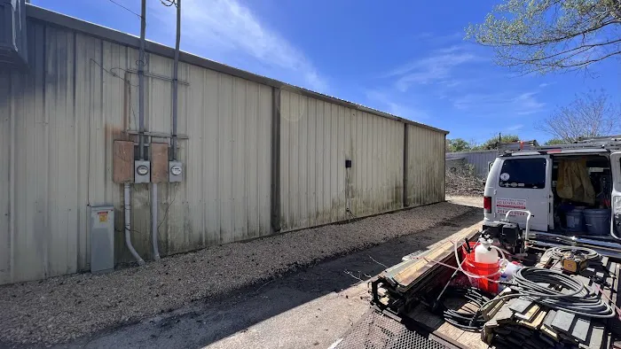 RD LOWES, INC. Picture 4