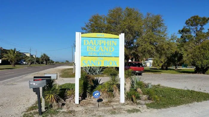 RD LOWES, INC. Picture 6