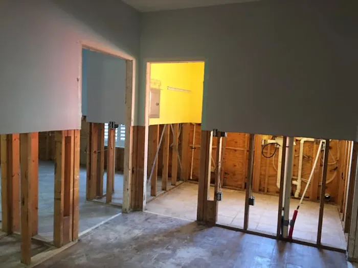 Red Carpet Flood Restoration LLC Picture 8