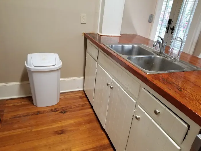 Livengood repair & painting Picture 6