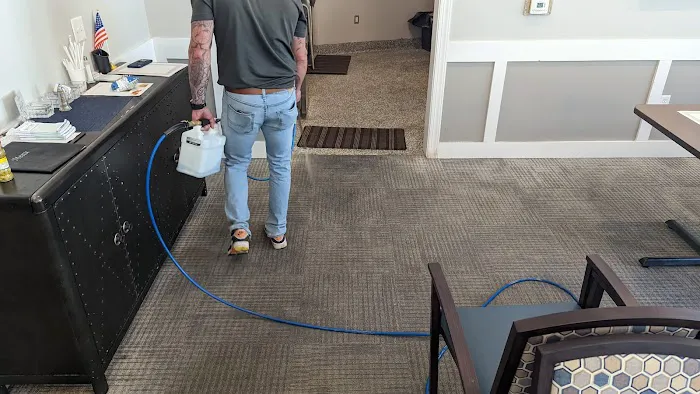 Pinnacle Carpet Cleaning & Restoration Solutions Picture 3