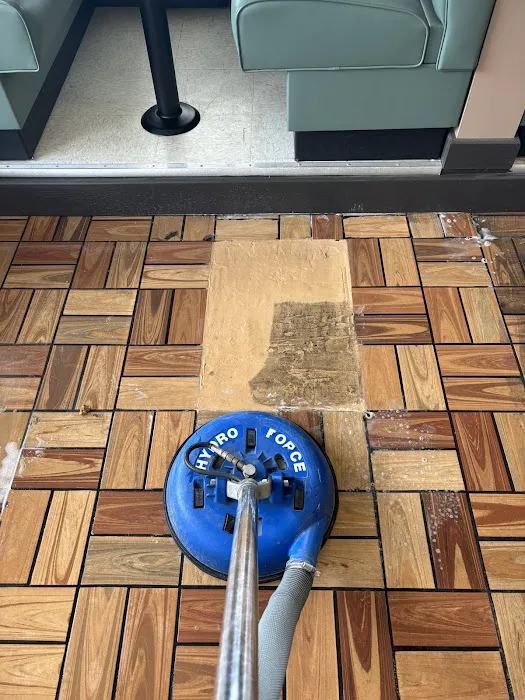 Gator Carpet Cleaning and Water Restoration Picture 2