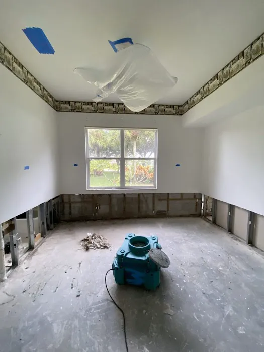 Above Water Cleaning Picture 8