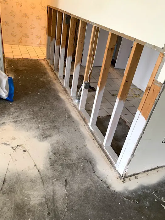 Above Water Cleaning Picture 2