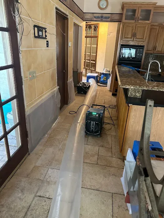 Water Damage Cleanup Team Picture 9
