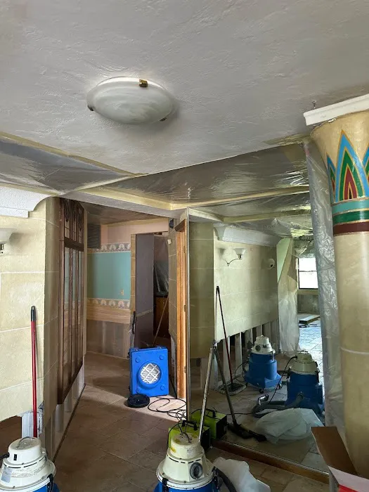 Water Damage Cleanup Team Picture 8