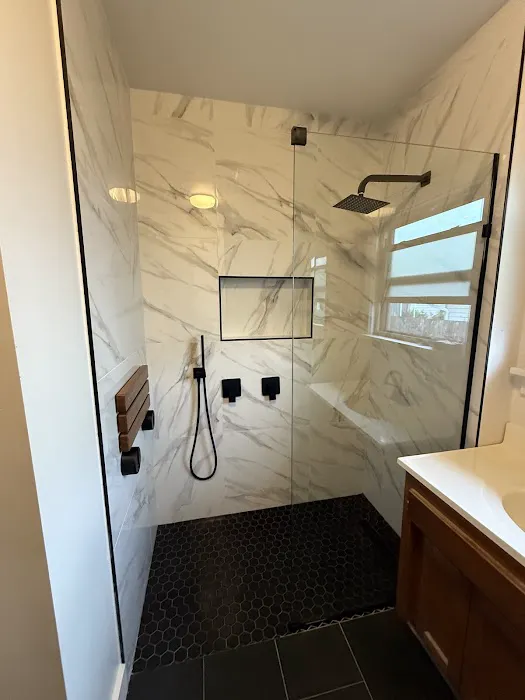 RAINCITY RESTORATION LLC Picture 1