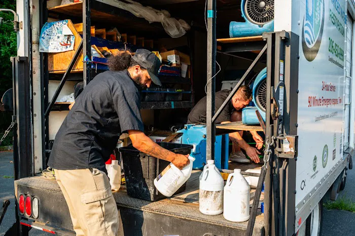 AWR Restoration & Cleaning Picture 2