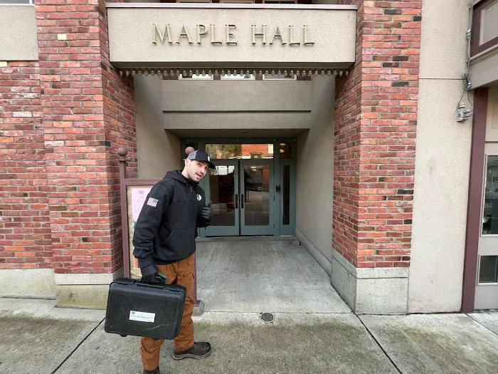 Cleaner Guys Picture 2