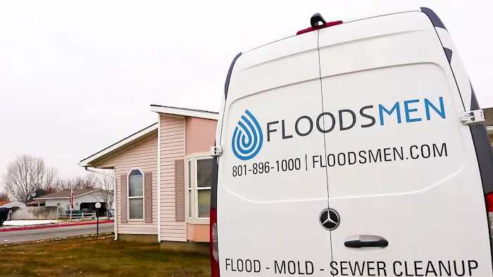 Floodsmen Disaster Cleanup Picture 1
