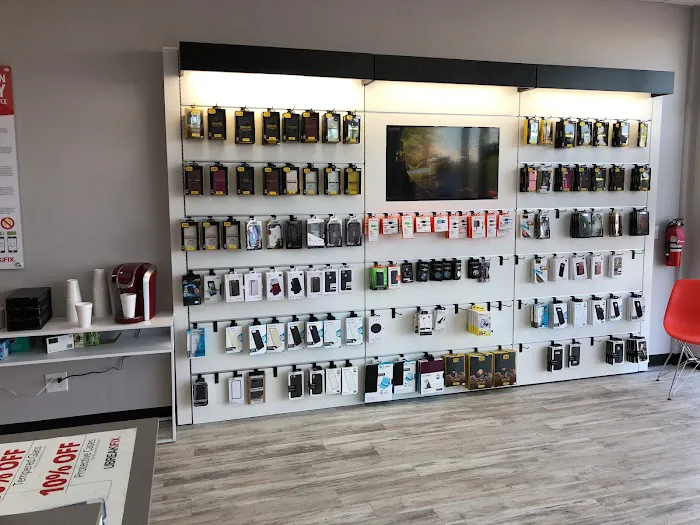 uBreakiFix - Phone and Computer Repair Picture 1