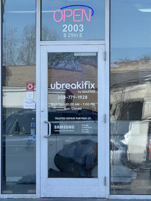 uBreakiFix - Phone and Computer Repair Picture 2